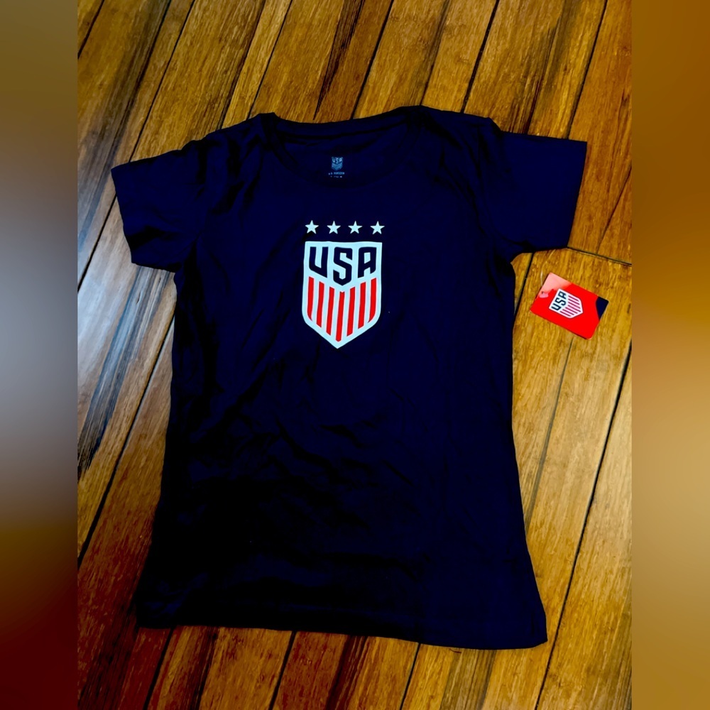 NWT. Small USA Shirt for boys or girls.